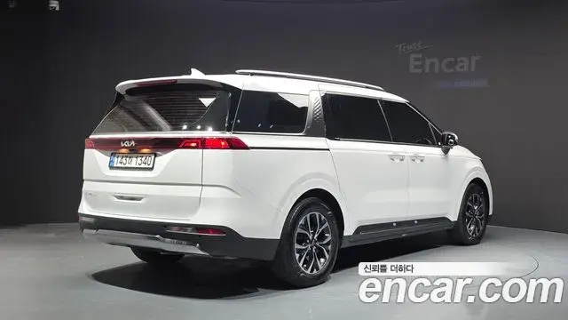 Kia Carnival 2022 — Фото 2/20