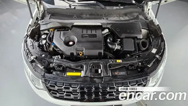 Land Rover Discovery Sport 2021 — Фото 5/20