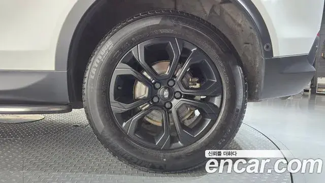 Land Rover Discovery Sport 2021 — ფოტო 12/34