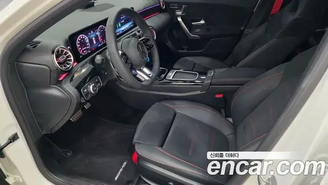Mercedes-Benz A-Class 2026 — Photo 8/19