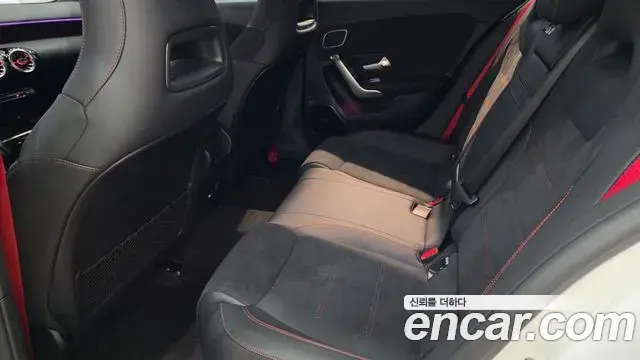Mercedes-Benz A-Class 2026 — Photo 10/19