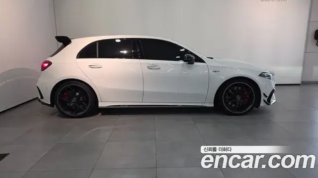 Mercedes-Benz A-Class 2026 — Photo 16/19
