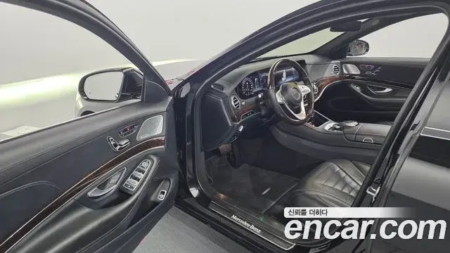 Mercedes-Benz S-Class 2018 — Фото 10/20