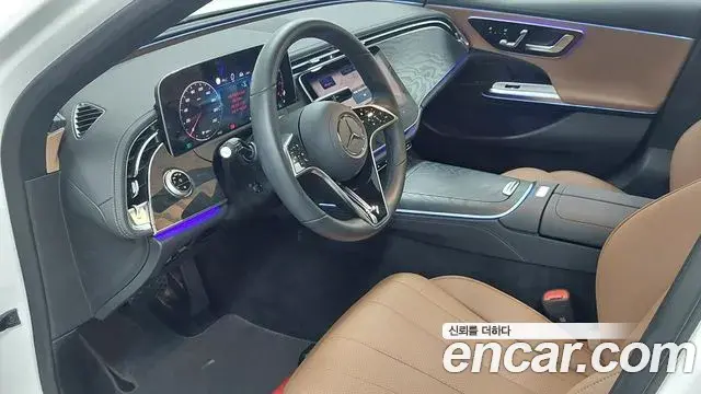 Mercedes-Benz E-Class 2025 — Фото 13/20