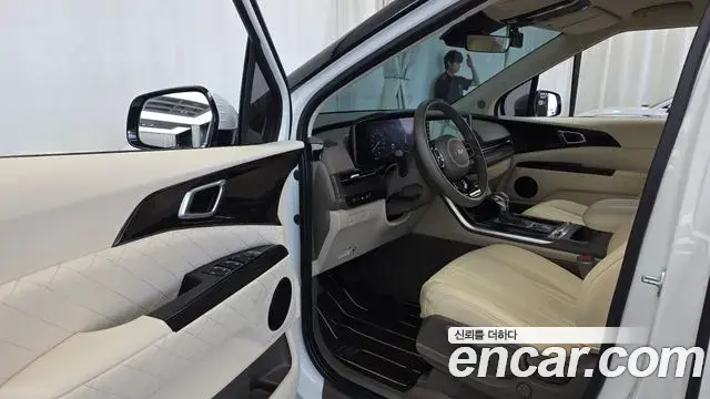 Kia Carnival 2023 — Фото 10/20