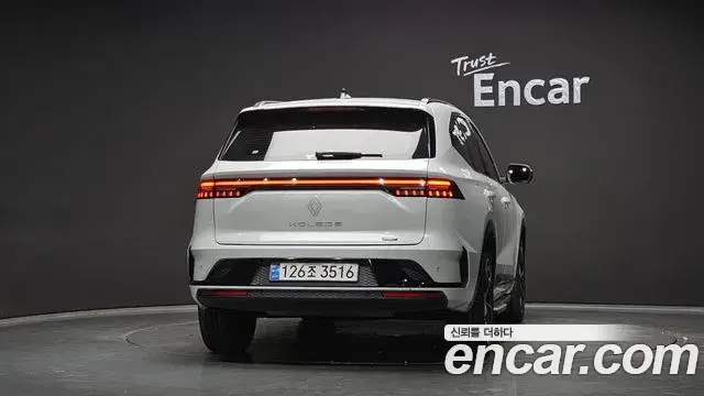 Renault Samsung Grand Koleos 2024 — Photo 10/20