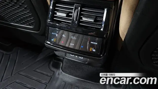 Renault Samsung Grand Koleos 2024 — Photo 19/20