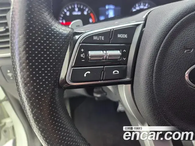 Kia Sportage The Bold 2019 — Фото 14/20