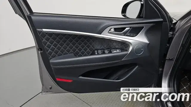 Genesis G70 2019 — ფოტო 6/37