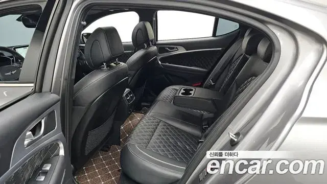 Genesis G70 2019 — ფოტო 16/37