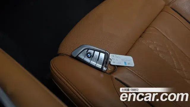 BMW 7 Series 2018 — Фото 15/20