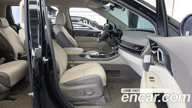 Kia Carnival 2025 — Фото 11/20