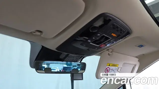 Kia Carnival 2025 — Фото 17/20