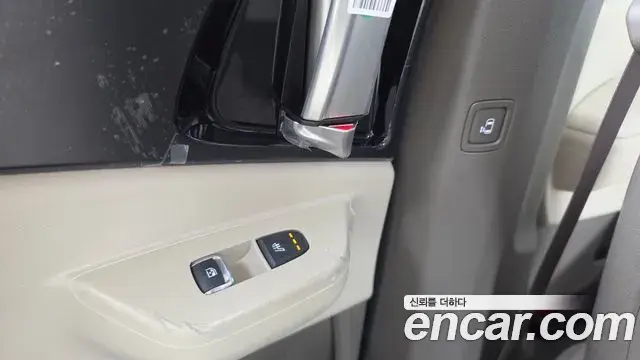 Kia Carnival 2025 — Фото 19/20