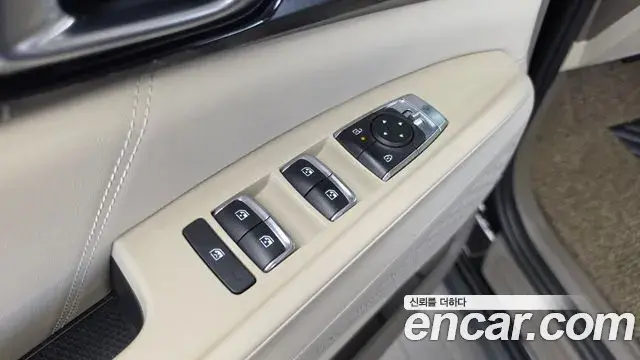 Kia Carnival 2025 — Şəkil 26/34