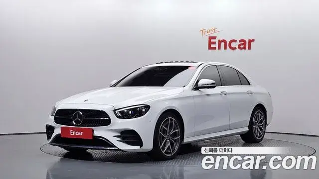 Mercedes-Benz E-Class 2021 — Фото 1/20
