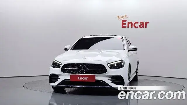 Mercedes-Benz E-Class 2021 — Фото 3/20