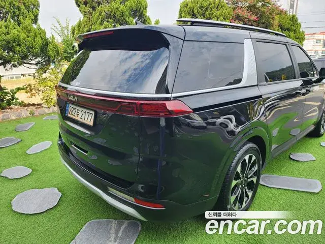 Kia Carnival 2023 — Photo 4/20