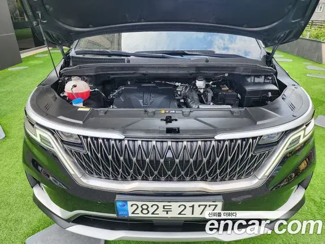 Kia Carnival 2023 — Photo 6/20