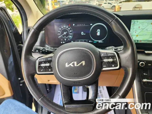 Kia Carnival 2023 — Photo 11/20