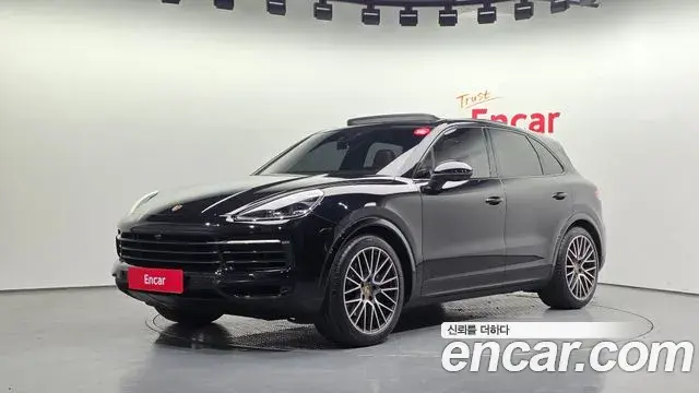 Porsche Cayenne 2021 — Photo 1/20