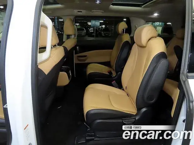 Kia Carnival 2021 — Фото 9/20