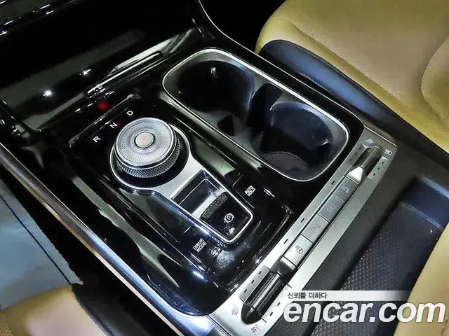 Kia Carnival 2021 — Фото 11/20