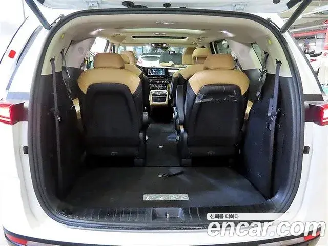 Kia Carnival 2021 — Фото 16/20
