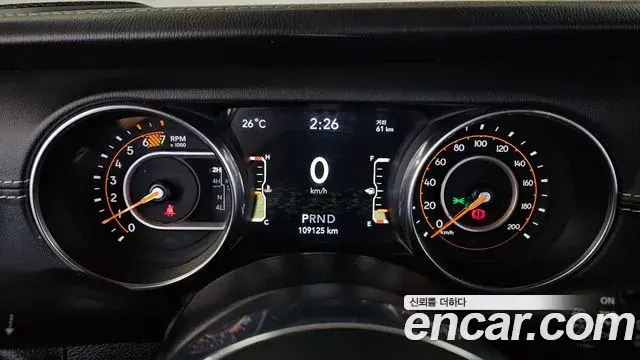 Jeep Wrangler 2021 — Фото 8/20