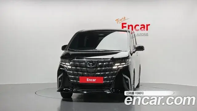 Toyota Alphard 2025 — Photo 16/35