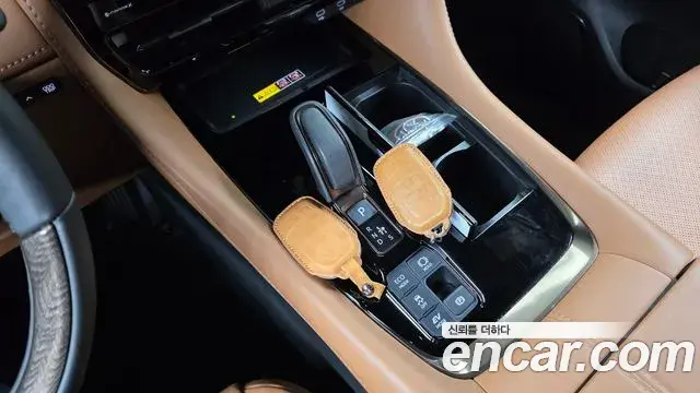 Toyota Alphard 2025 — Photo 20/35