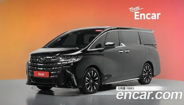 Toyota Alphard 2025 — Photo 14/35