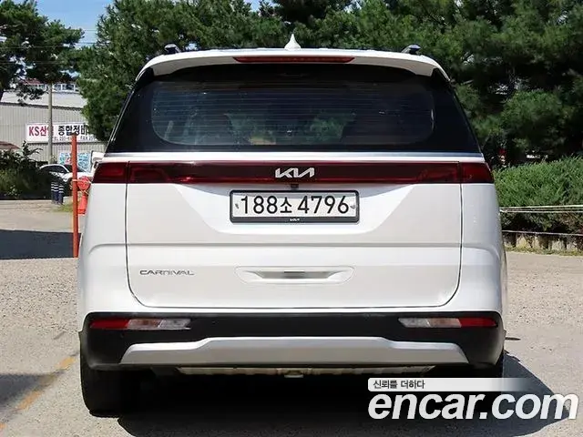Kia Carnival 2021 — Фото 3/19