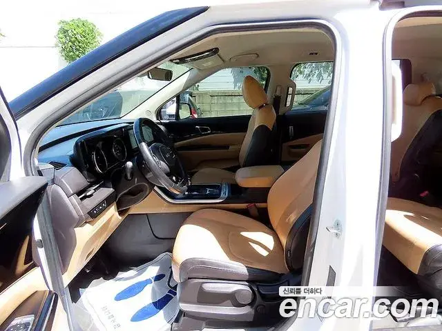 Kia Carnival 2021 — Фото 4/19