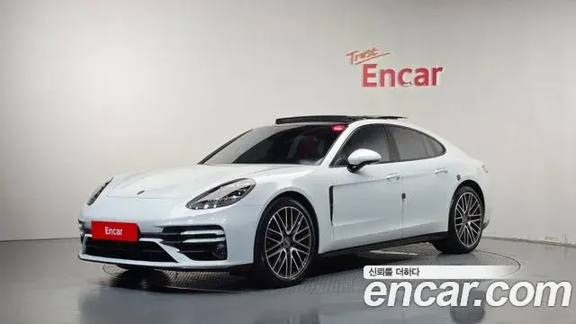 Porsche Panamera 2021 — Фото 1/20