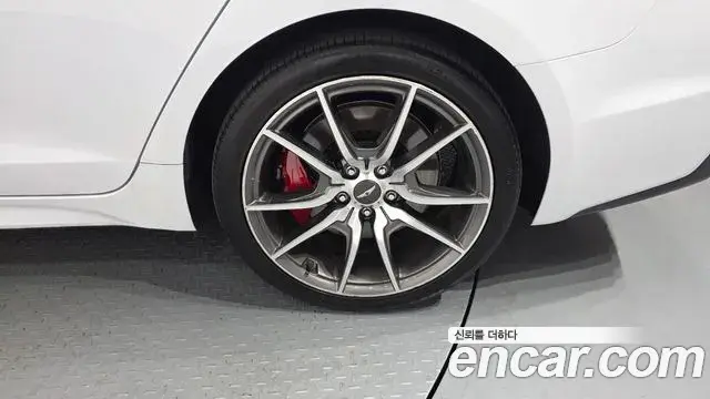 Genesis G70 2018 — ფოტო 3/32