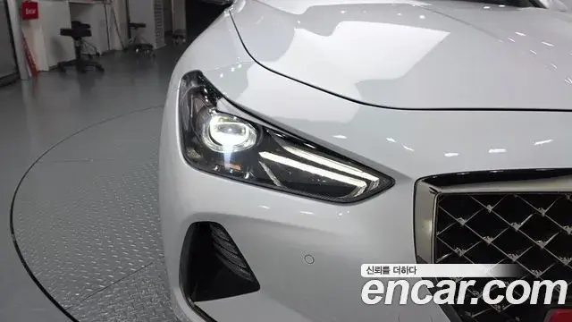 Genesis G70 2018 — ფოტო 30/32