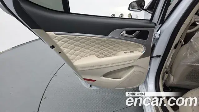 Genesis G70 2018 — ფოტო 9/32