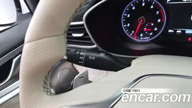 Genesis G70 2018 — ფოტო 25/32