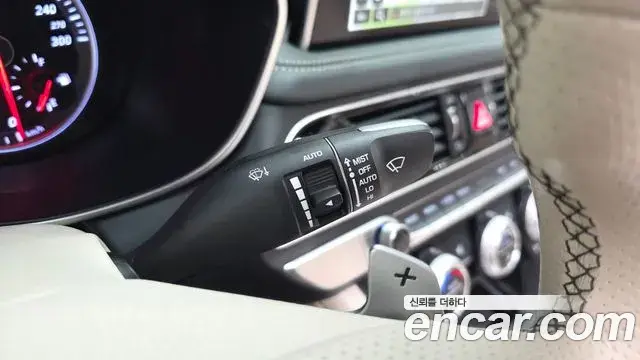 Genesis G70 2018 — ფოტო 8/32