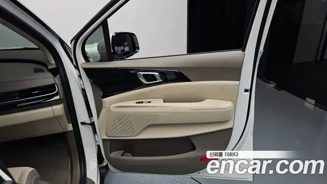 Kia Carnival 2025 — ფოტო 30/37