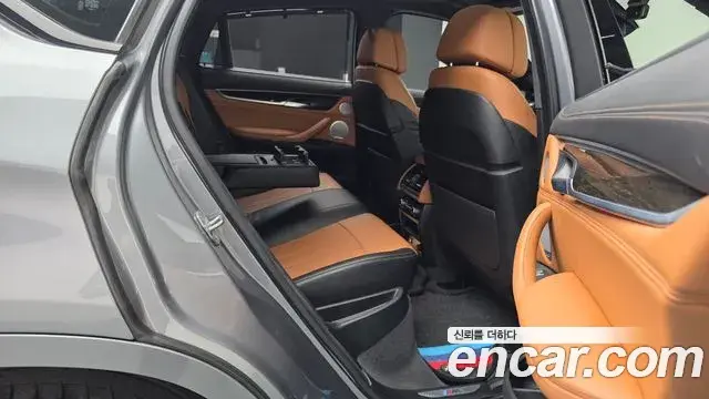 BMW X6 2018 — Фото 12/20