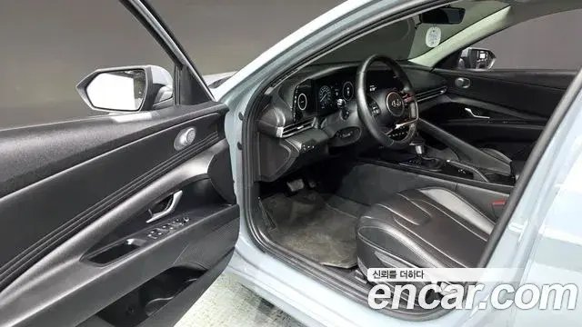 Hyundai Avante 2021 — Photo 10/20