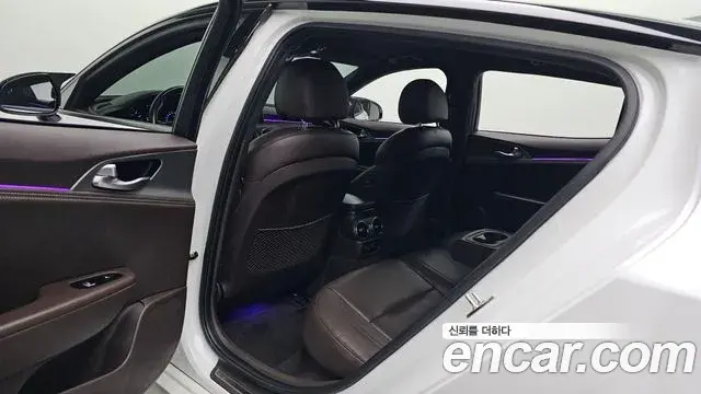 Kia Stinger 2019 — Photo 8/32