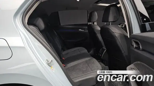 Volkswagen Golf 2026 — ფოტო 33/38