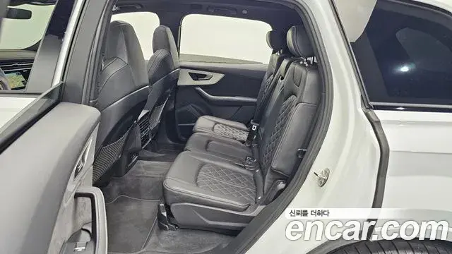 Audi Q7 2022 — Фото 11/20