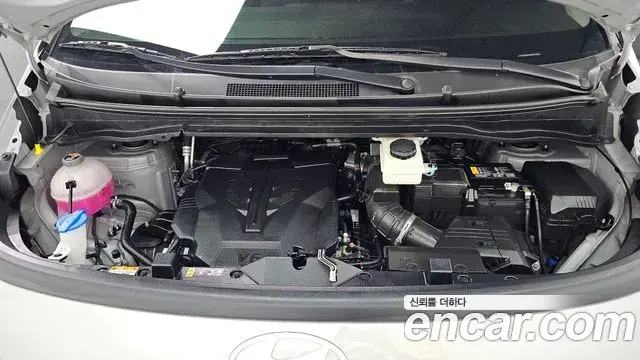 Hyundai Staria 2025 — Фото 6/20