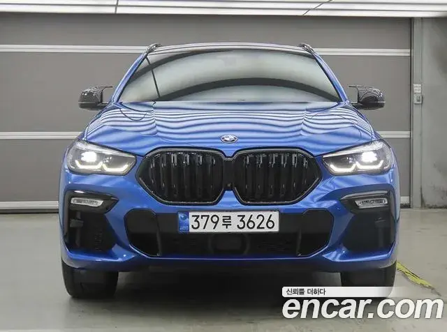 BMW X6 2020 — Фото 1/20