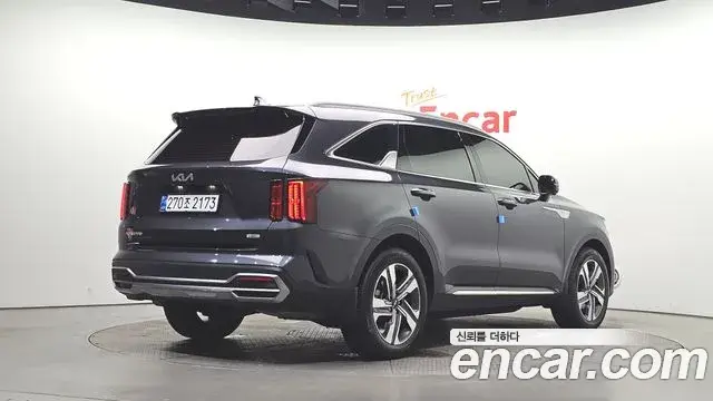 Kia Sorento 2022 — Фото 1/20
