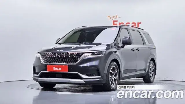 Kia Carnival 2021 — Фото 1/20